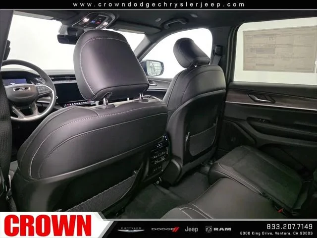 New 2026 Baltic Gray Metallic Clearcoat Jeep Laredo image 13