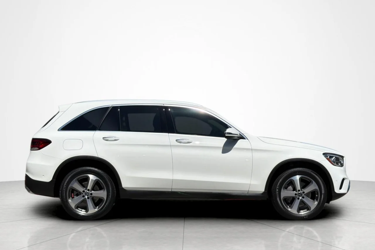 Certified Used 2022 Polar White Mercedes-Benz GLC 300 image 6