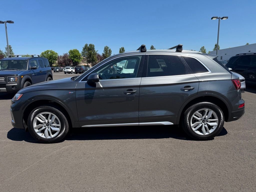 Used 2024 Daytona Gray Pearl Effect Audi 45 S line Premium image 4