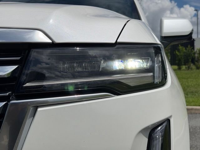 Used 2023 White Cadillac Premium Luxury Platinum image 16