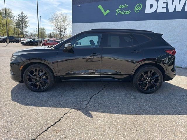 Used 2020 Black Chevrolet RS image 2