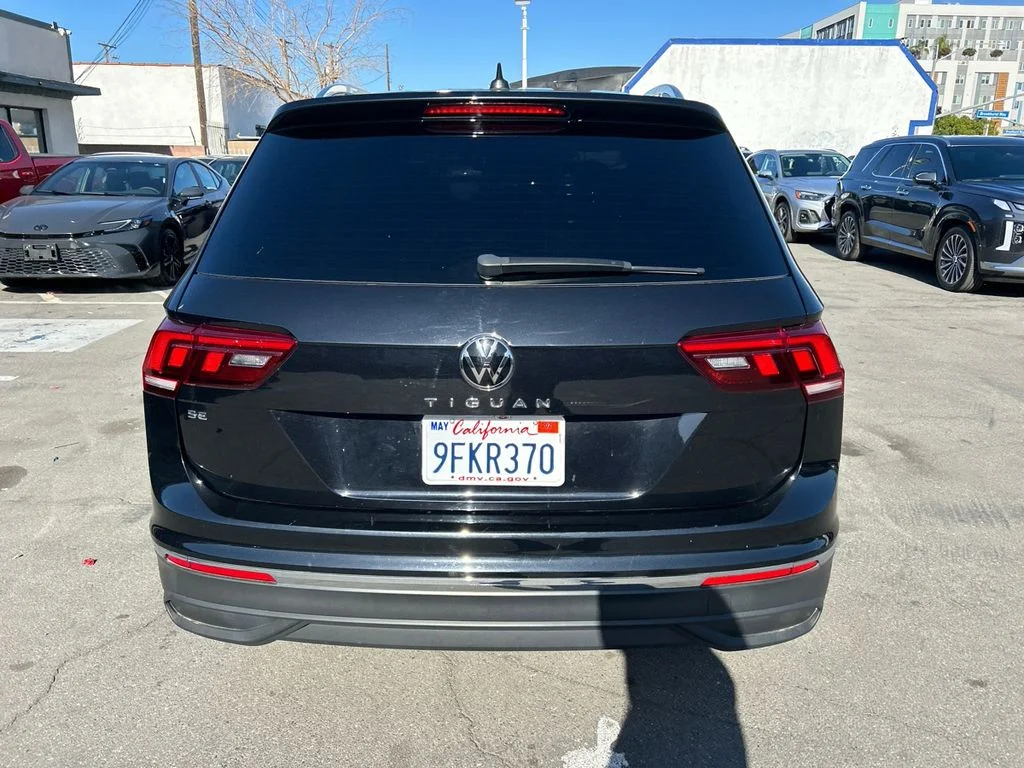Used 2023 Black Volkswagen 2.0T SE image 5