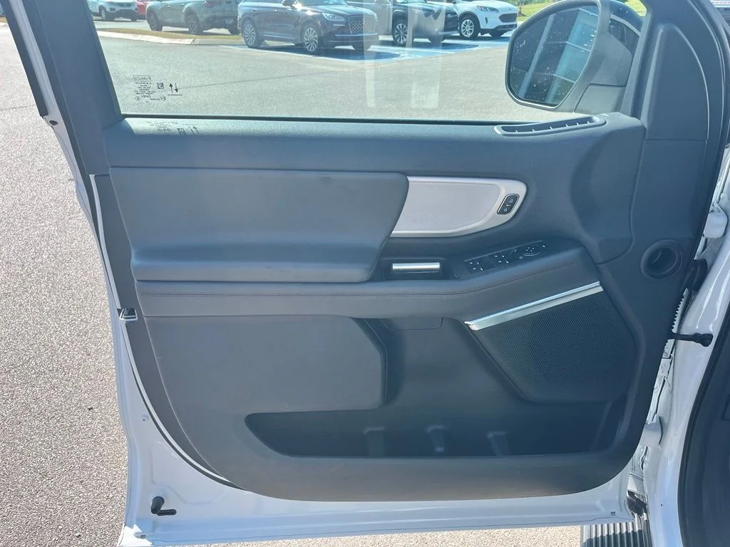 Used 2025 White Ford Active image 9