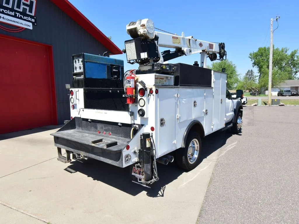 2014 Ford F-550 - Photo 10