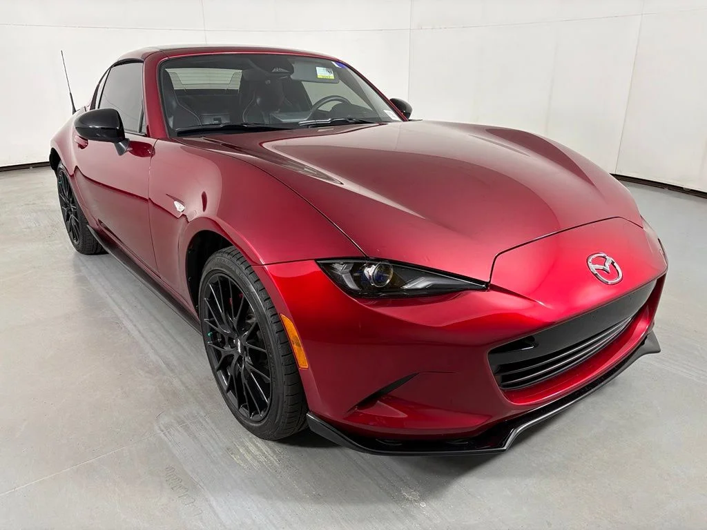 Used 2025 Red Mazda Club image 3