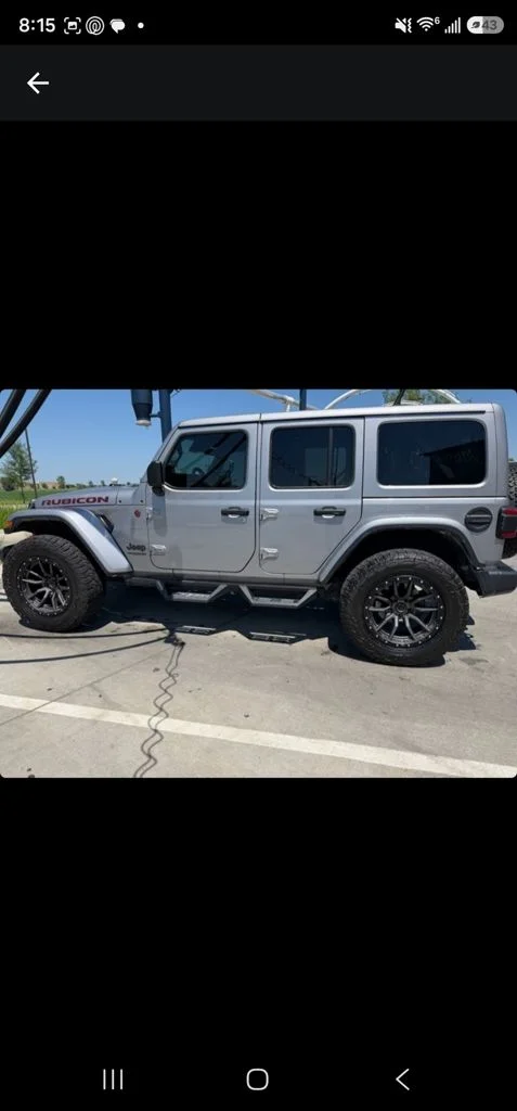 Used 2021 Silver Jeep Unlimited Rubicon image 2