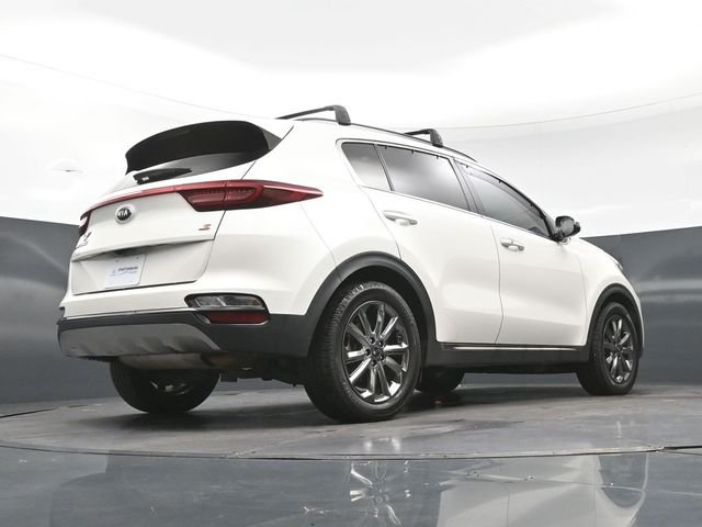 Used 2020 White Kia S image 29