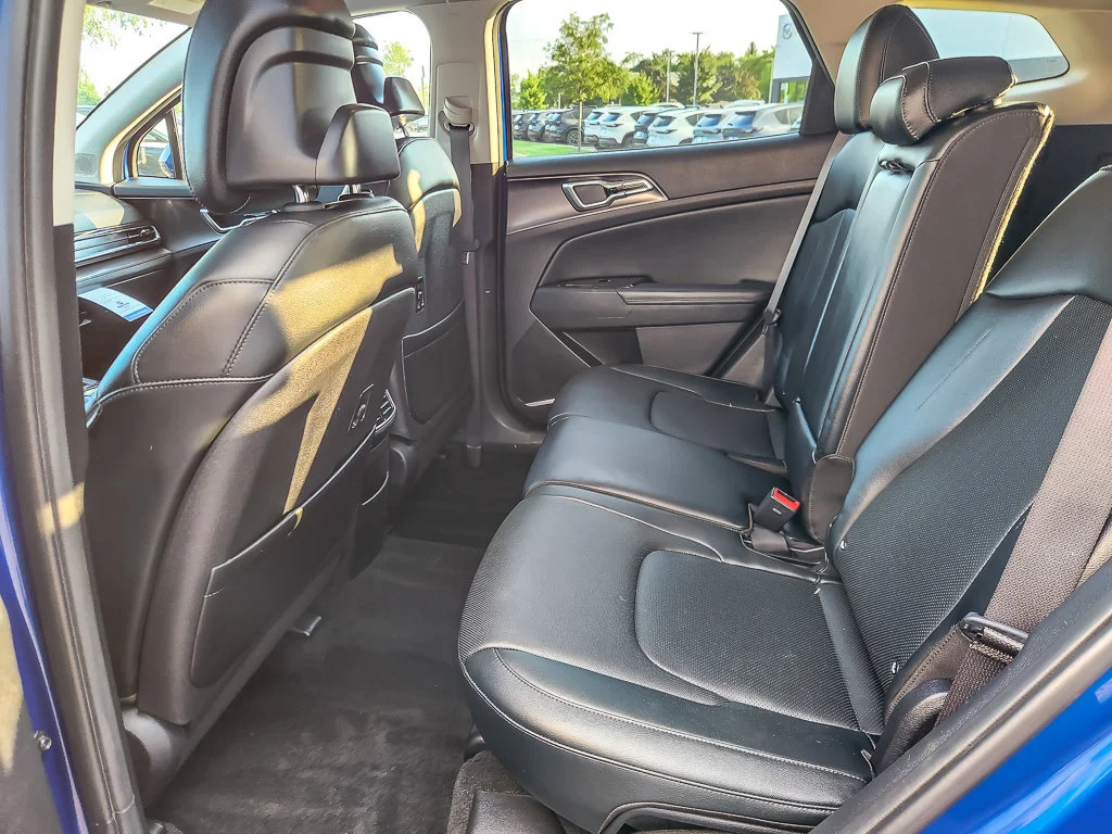 Used 2023 Blue Kia EX image 9