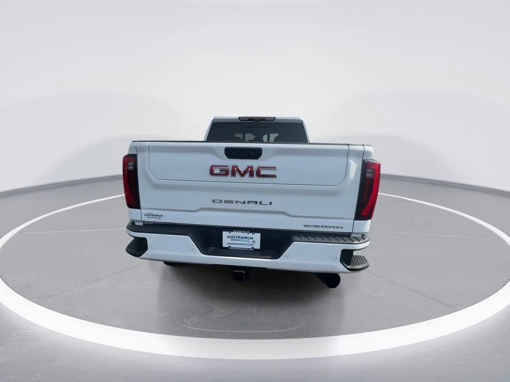 Used 2024 White GMC Denali image 7