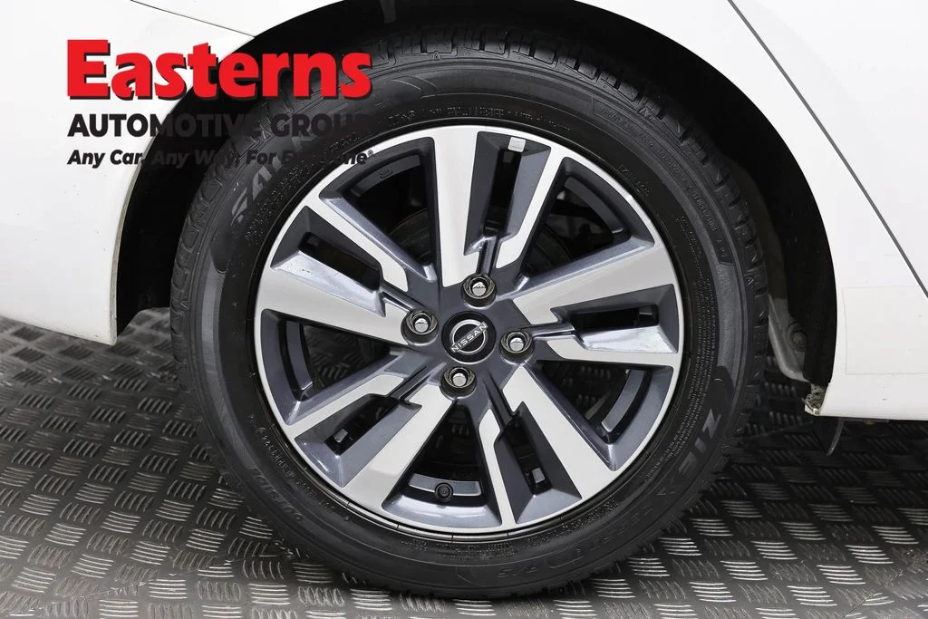 Used 2023 White Nissan 1.6 SV image 30