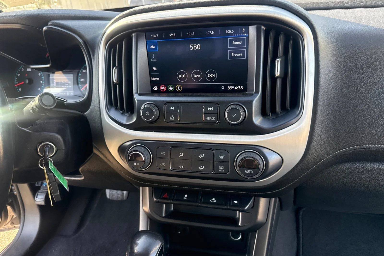 Used 2022 Gray GMC Elevation image 15