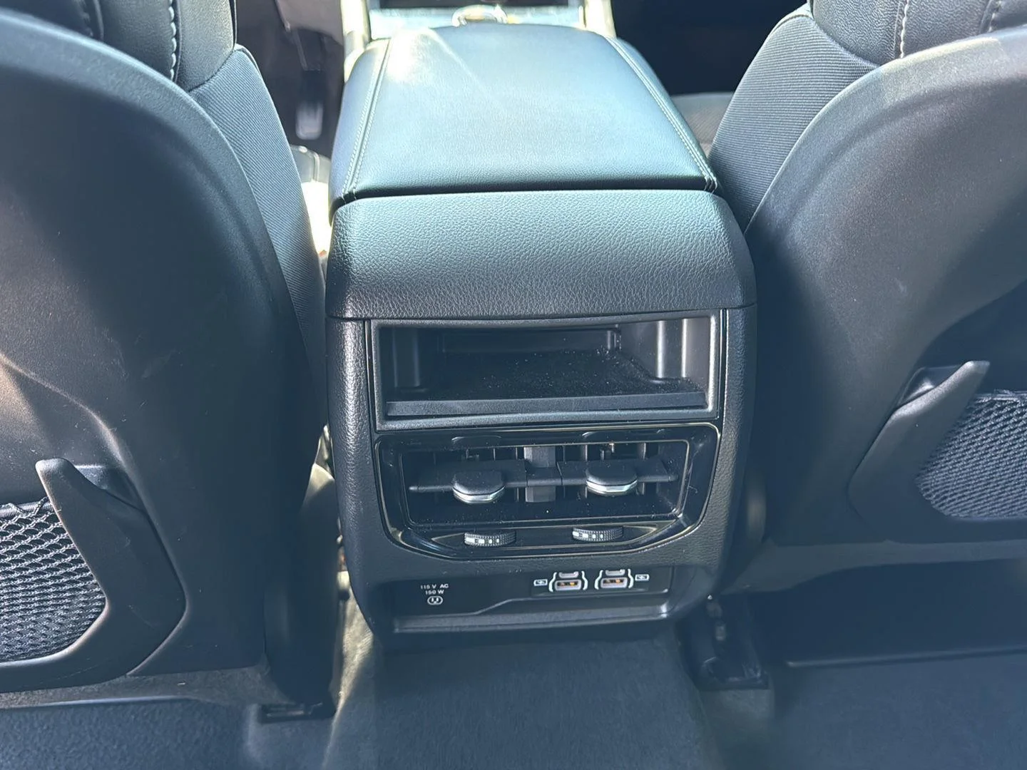 Used 2023 Baltic Gray Metallic Clearcoat Jeep Altitude image 21