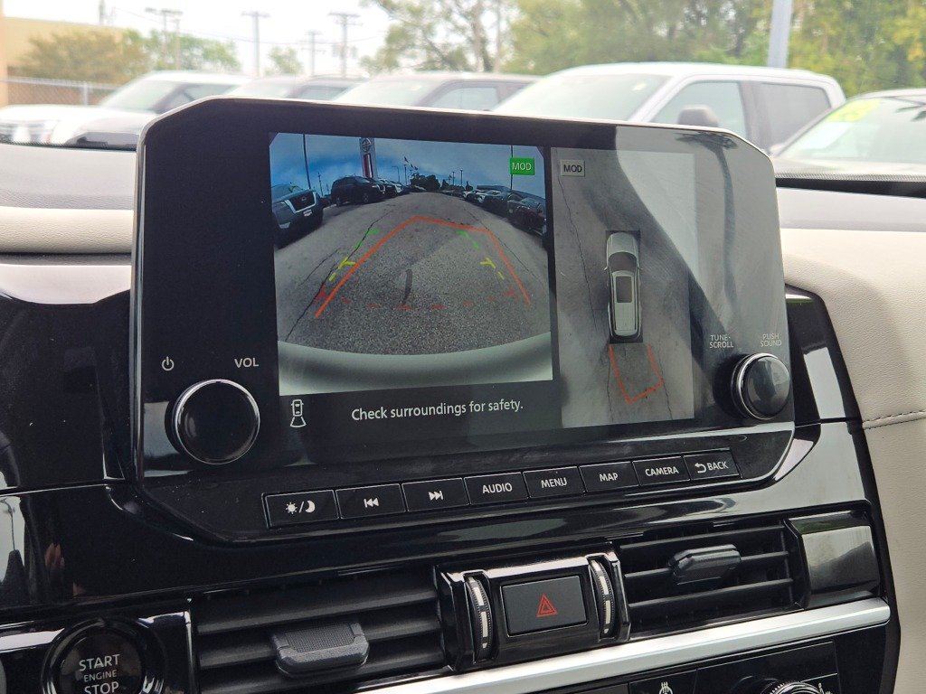 Certified Used 2025 White Nissan SL image 27