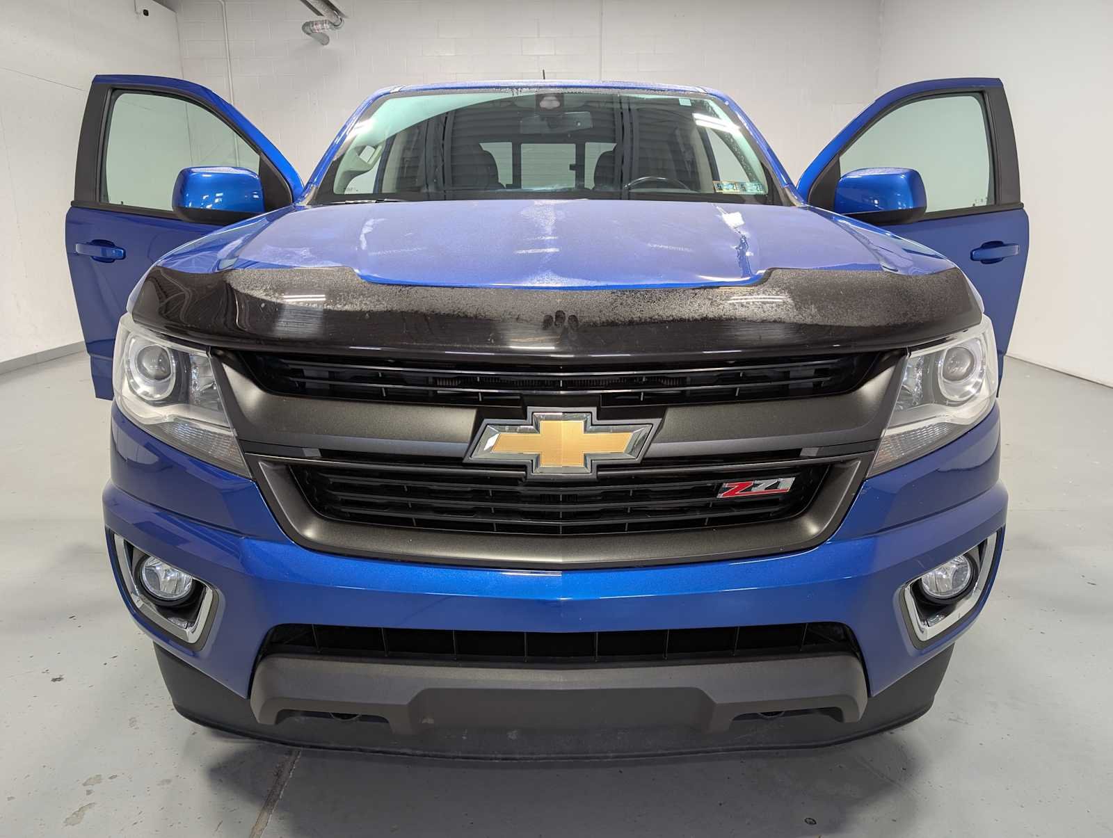 Used 2019 Kinetic Blue Metallic Chevrolet 4WD Z71 image 15