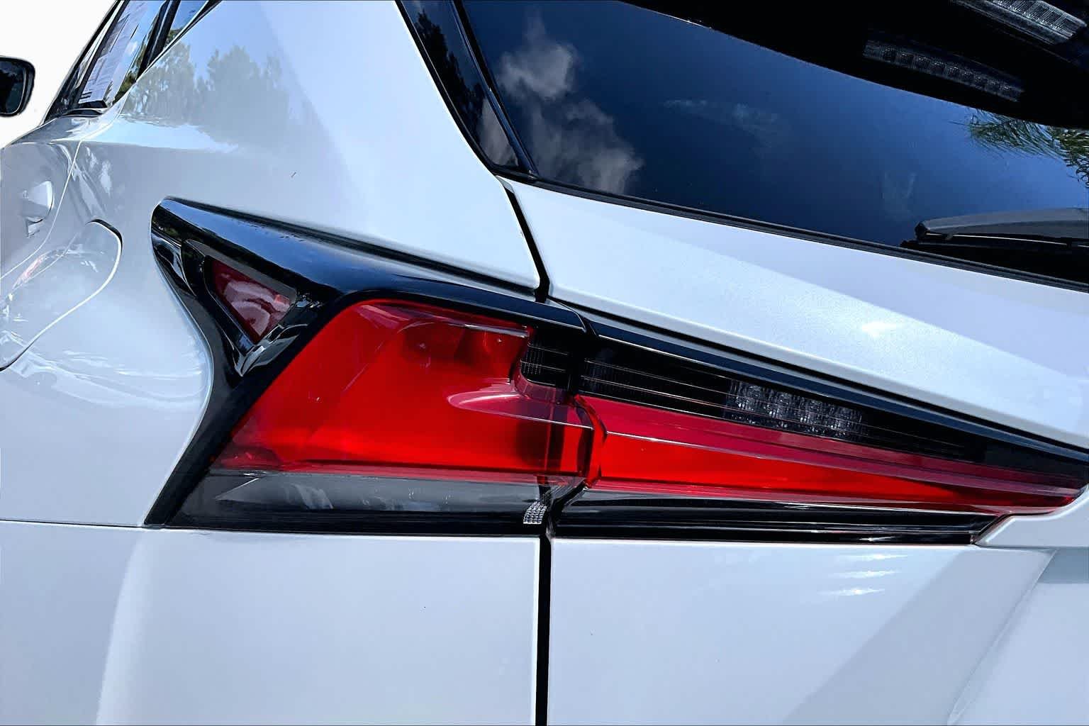 Used 2020 Eminent White Pearl Lexus  image 29