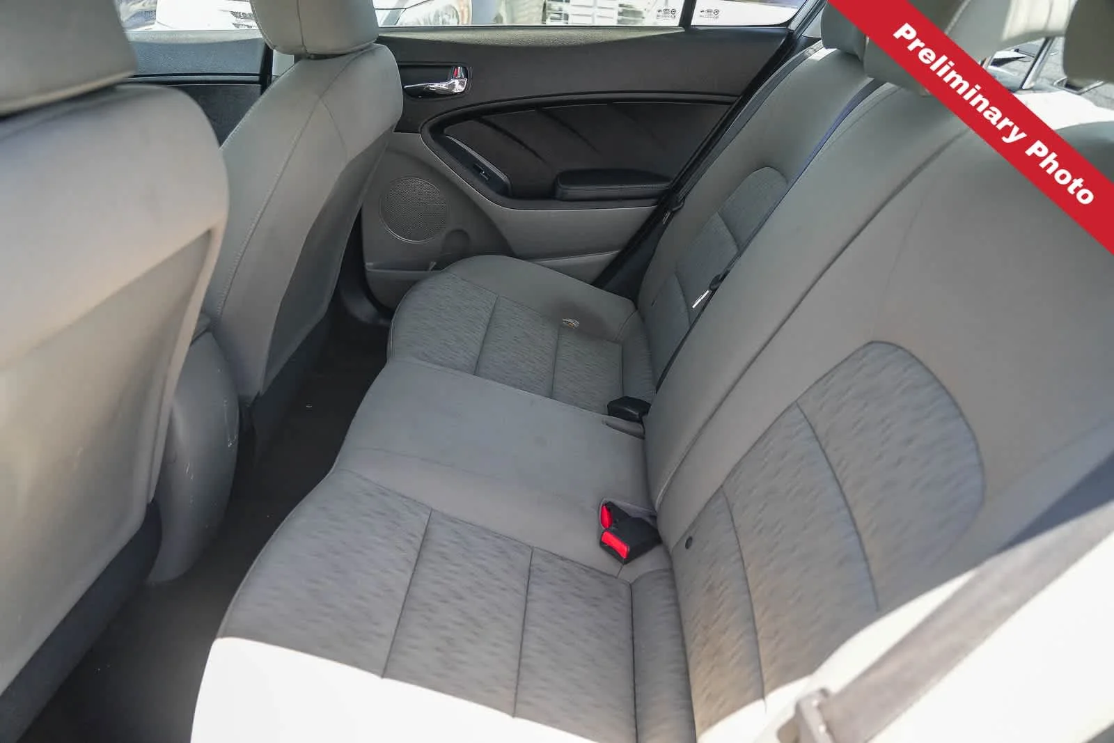 Used 2016 Silky Silver Kia LX image 13