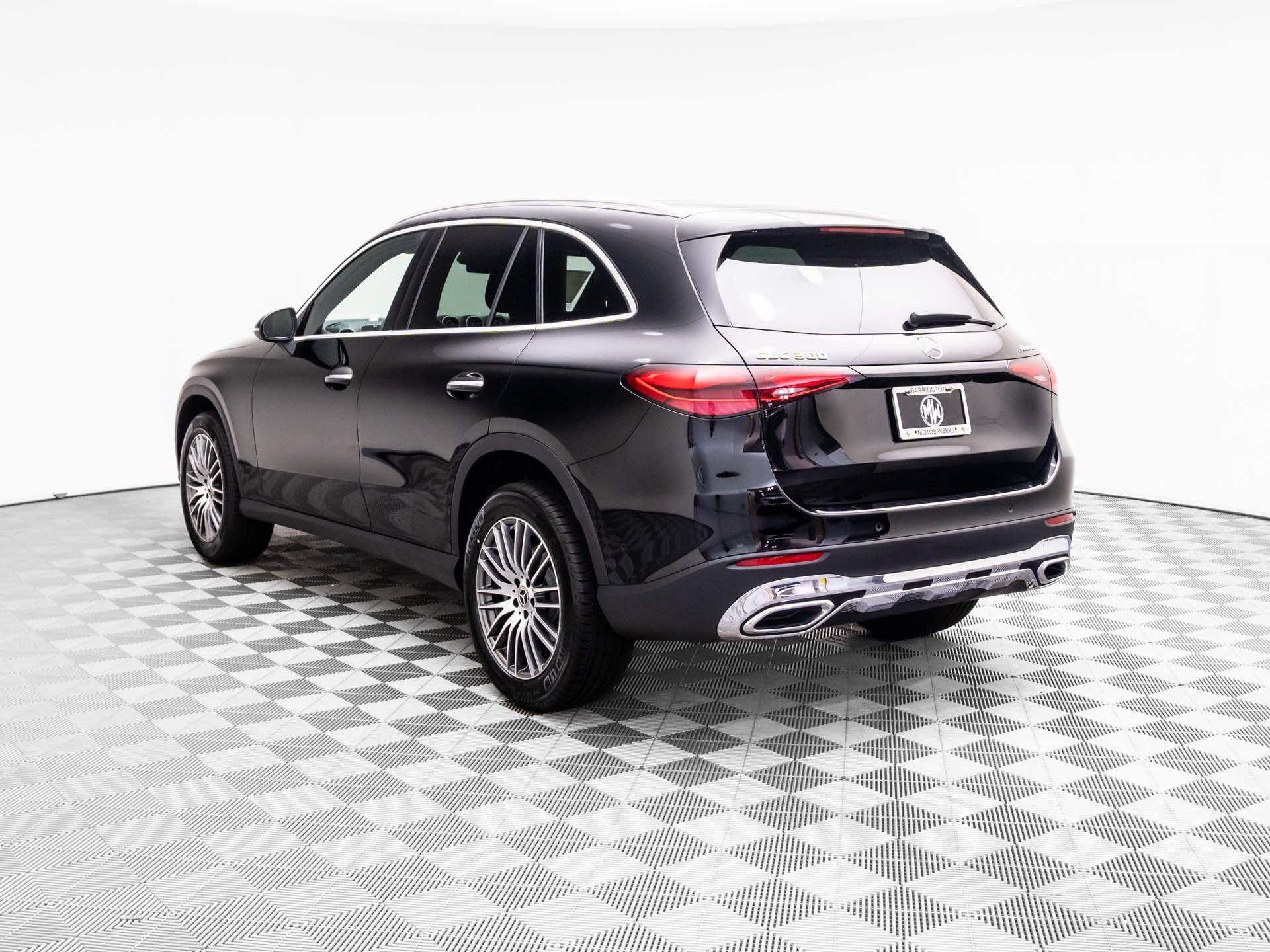 New 2026 Black Mercedes-Benz GLC 300 image 3