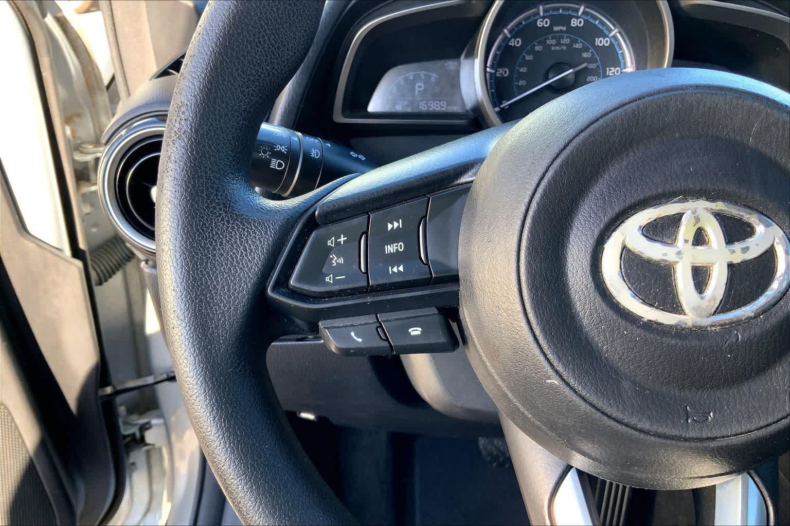 Used 2019 Chromium Toyota LE image 23