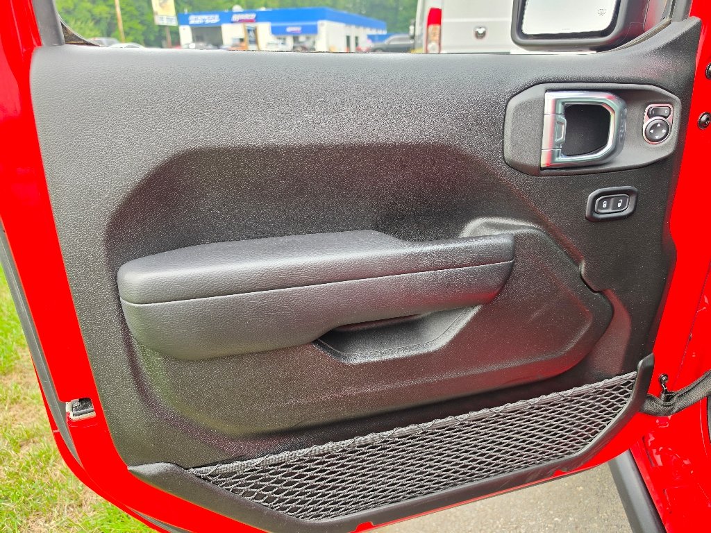 Used 2025 Firecracker Red Clear Coat Jeep Willys image 29