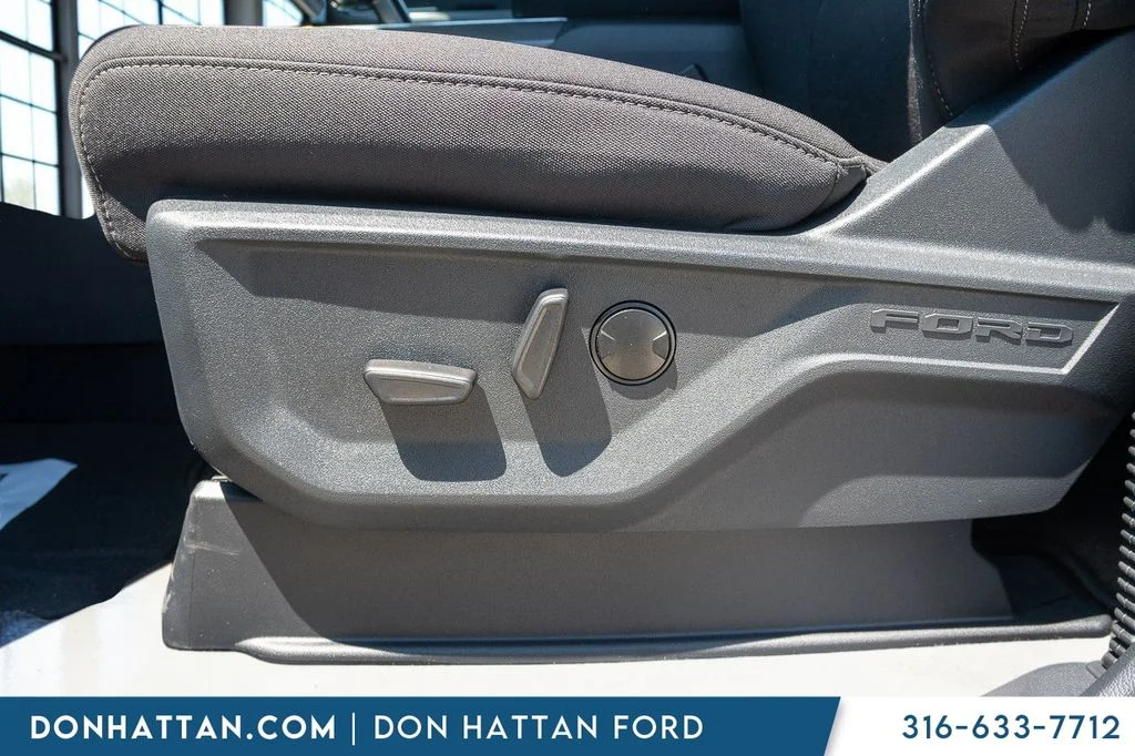 New 2026 Carbonized Gray Metallic Ford XLT image 18