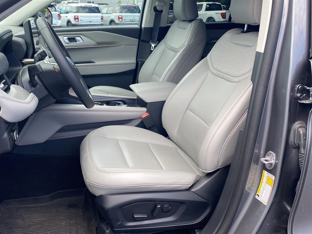 Used 2025 Carbonized Gray Ford Active image 2