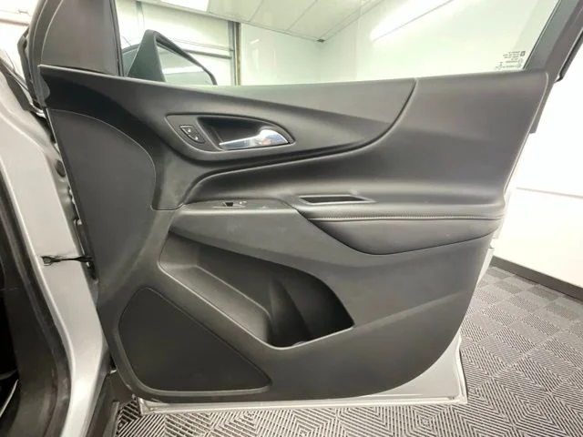 Used 2019 Silver Chevrolet Premier image 15