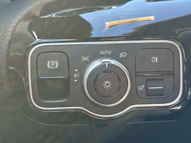 Used 2025 Gray Mercedes-Benz CLA 250 image 28