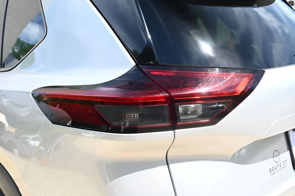 2022 Nissan Rogue SL - Photo 10