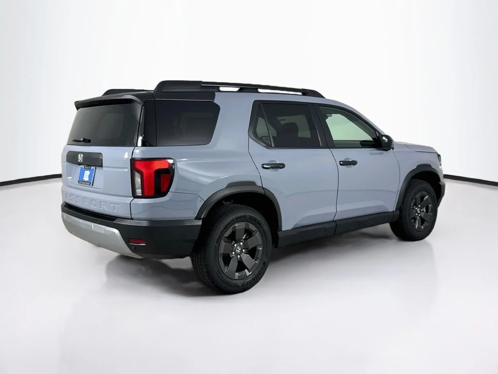 New 2026 Sonic Gray Pearl Honda RTL image 8
