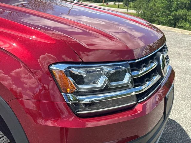 Used 2019 Red Volkswagen 3.6L V6 SE image 11