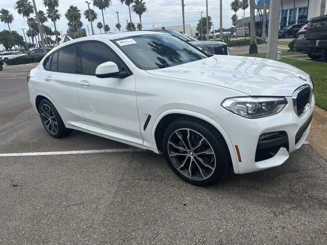 2020 BMW X4 xDrive30i's photo
