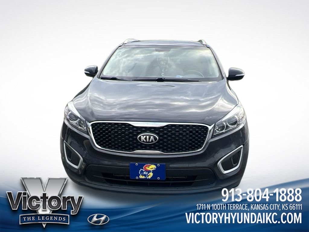 Used 2018 Gray Kia LX image 2