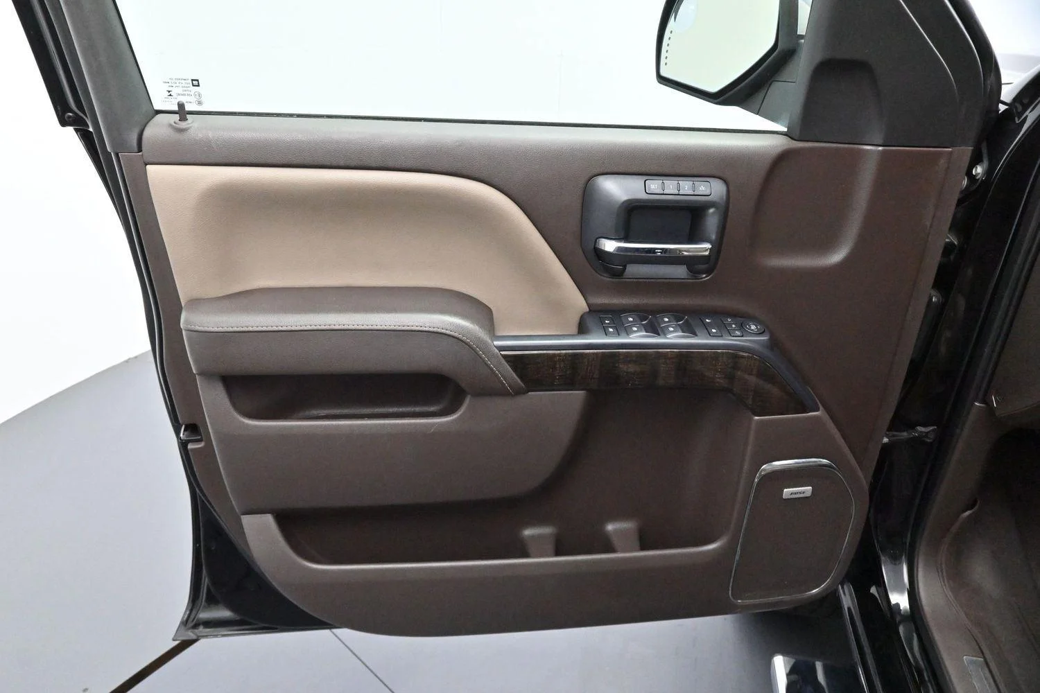 Used 2015 Onyx Black GMC Denali image 9