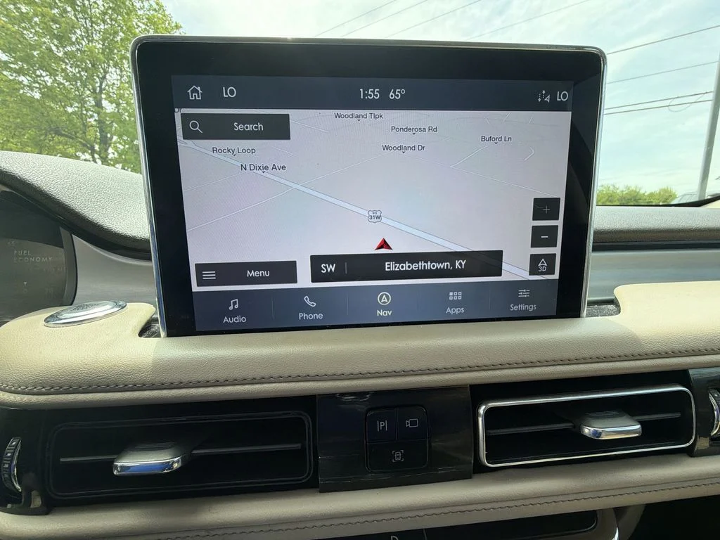 Used 2023 Gray Lincoln Standard image 18