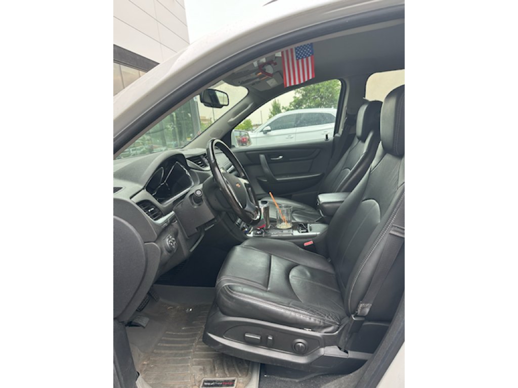 Used 2017 Iridescent Pearl Tricoat Chevrolet LT image 7