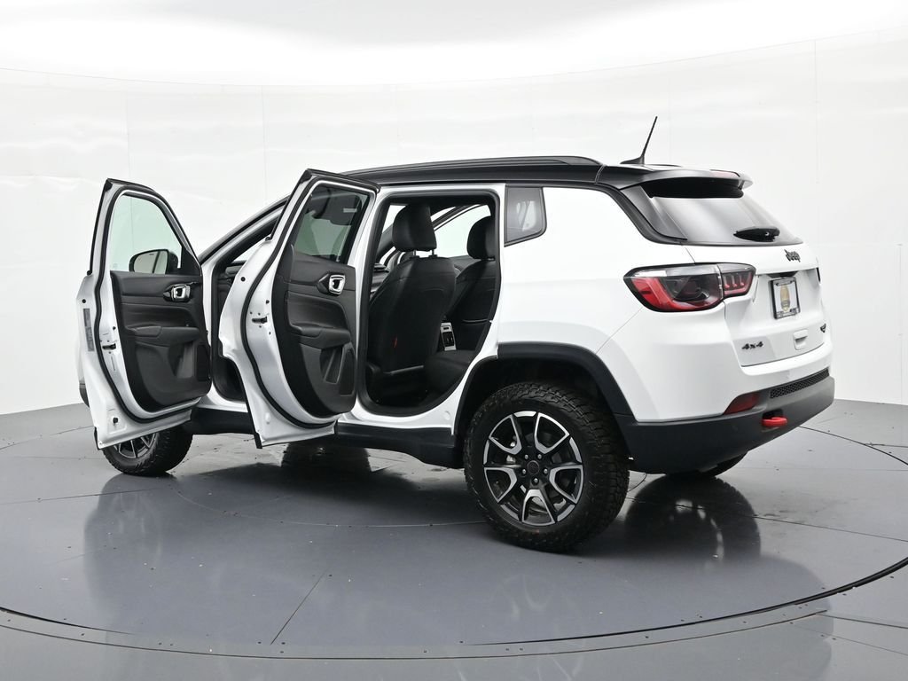 2025 Jeep Compass Trailhawk - Photo 23