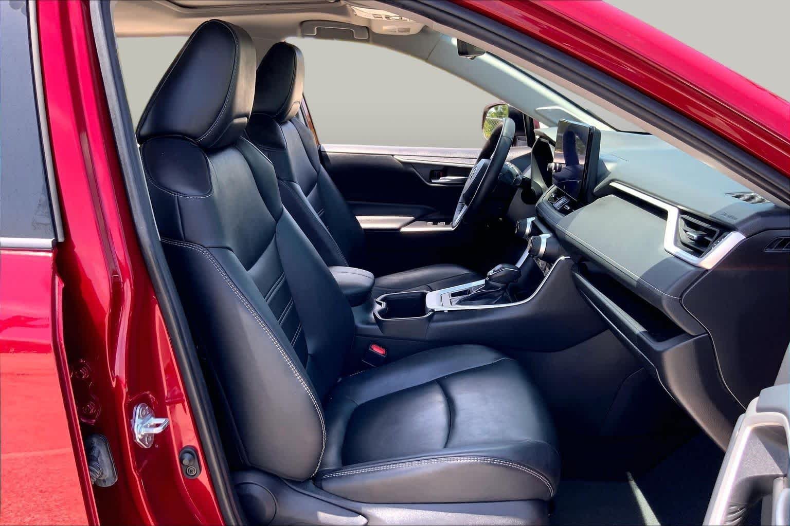 Used 2024 Ruby Flare Pearl Toyota XLE Premium image 9