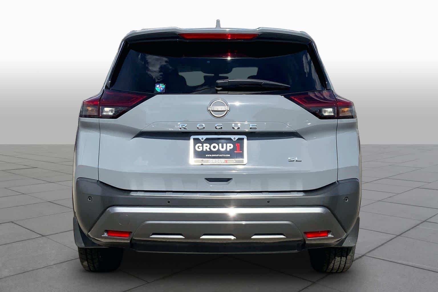 Used 2023 Boulder Gray Pearl Nissan SL image 5