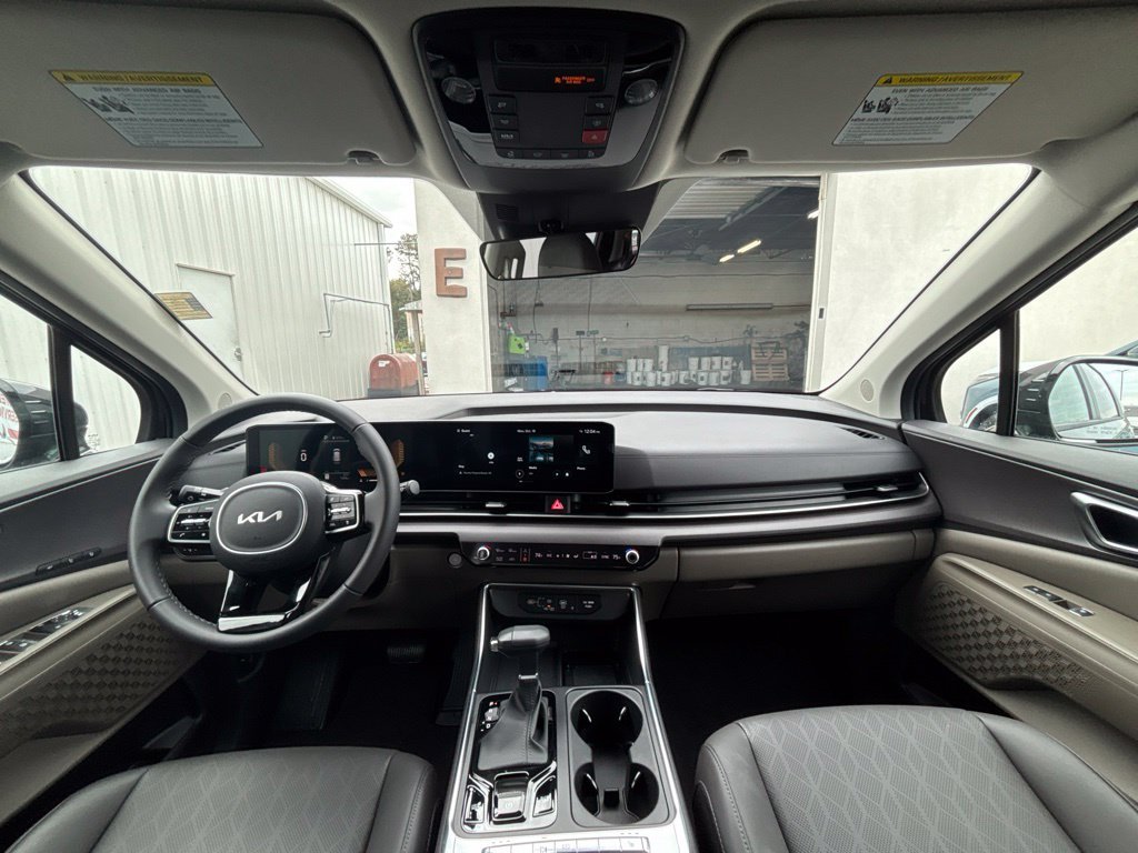 Used 2026  Kia EX image 17