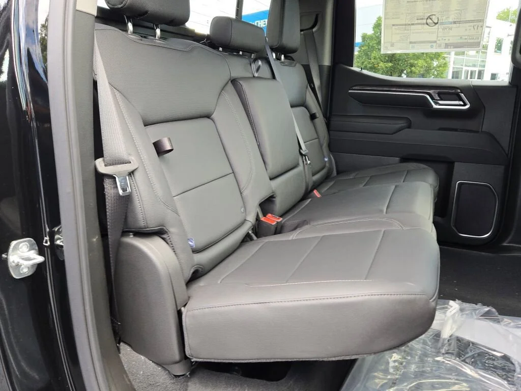 2026 Chevrolet Silverado 1500 LTZ - Photo 9