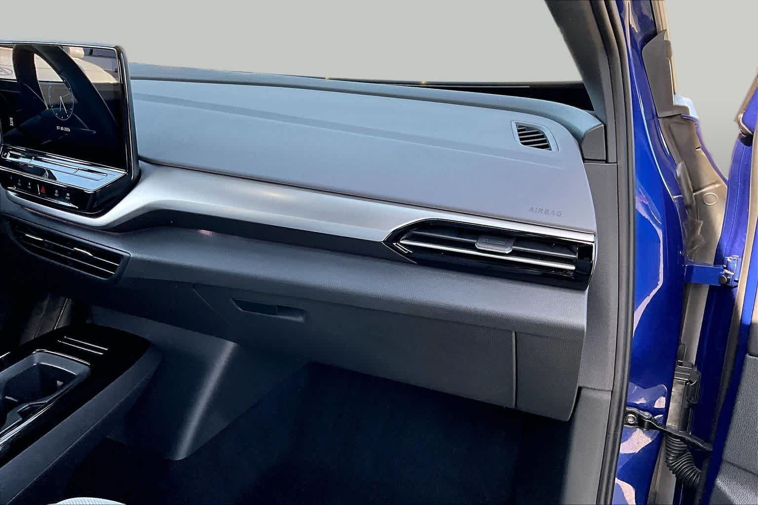 Used 2022 Dusk Blue Metallic/Black Roof Volkswagen Pro S image 16
