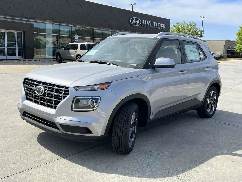 New 2026 Silver Hyundai SEL image 5