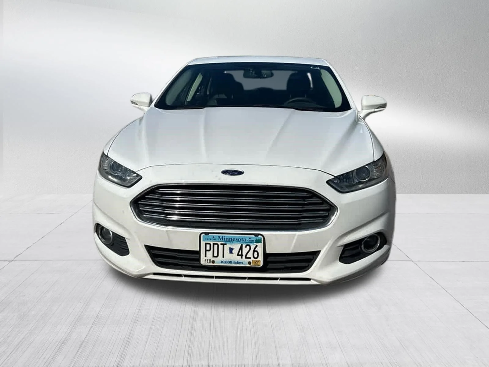 Used 2014 Oxford White Ford SE image 2