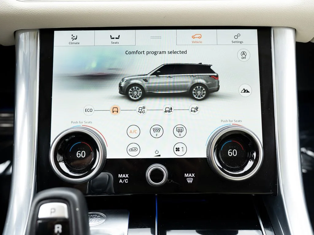 Used 2022 White Land Rover HSE Silver Edition image 29