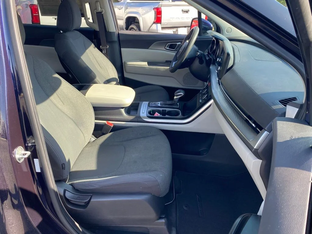 Used 2023 Blue Kia LX image 18