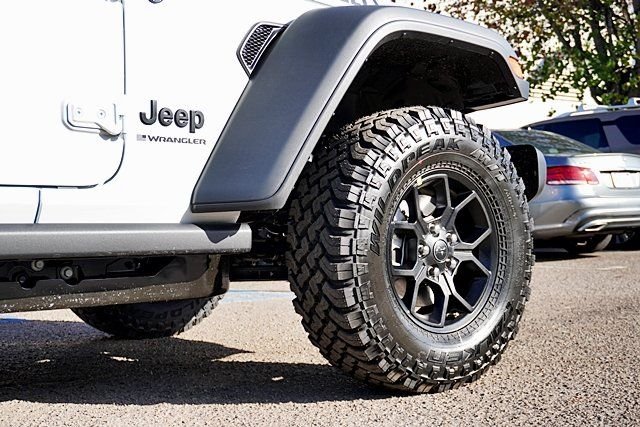 New 2026 Bright White Clear-Coat Exterior Paint Jeep Willys image 9