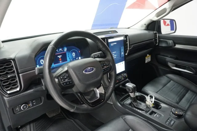 Used 2025 Carbonized Gray Metallic Ford LARIAT image 17