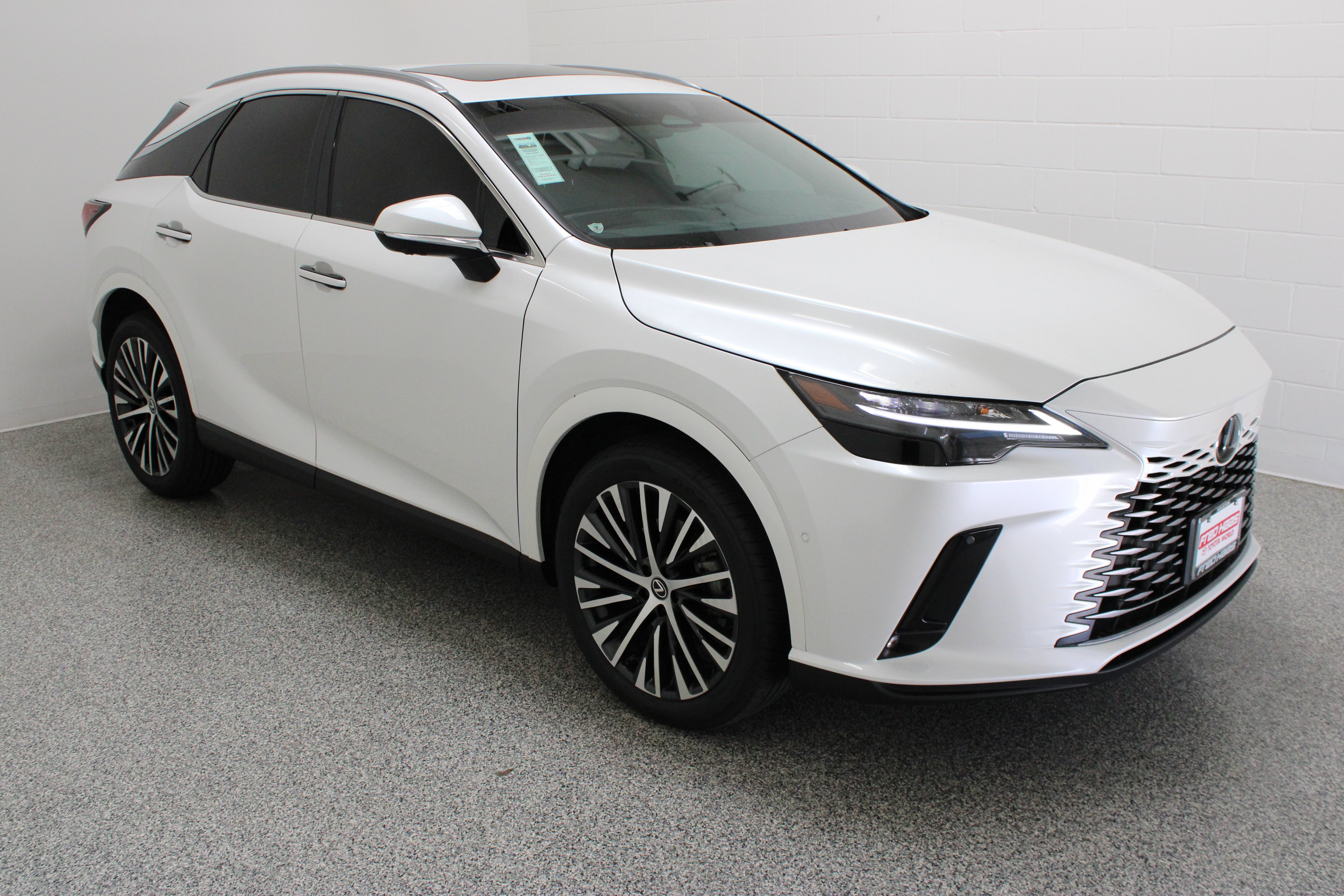 Used 2024 White Lexus RX 350 Premium Plus image 4