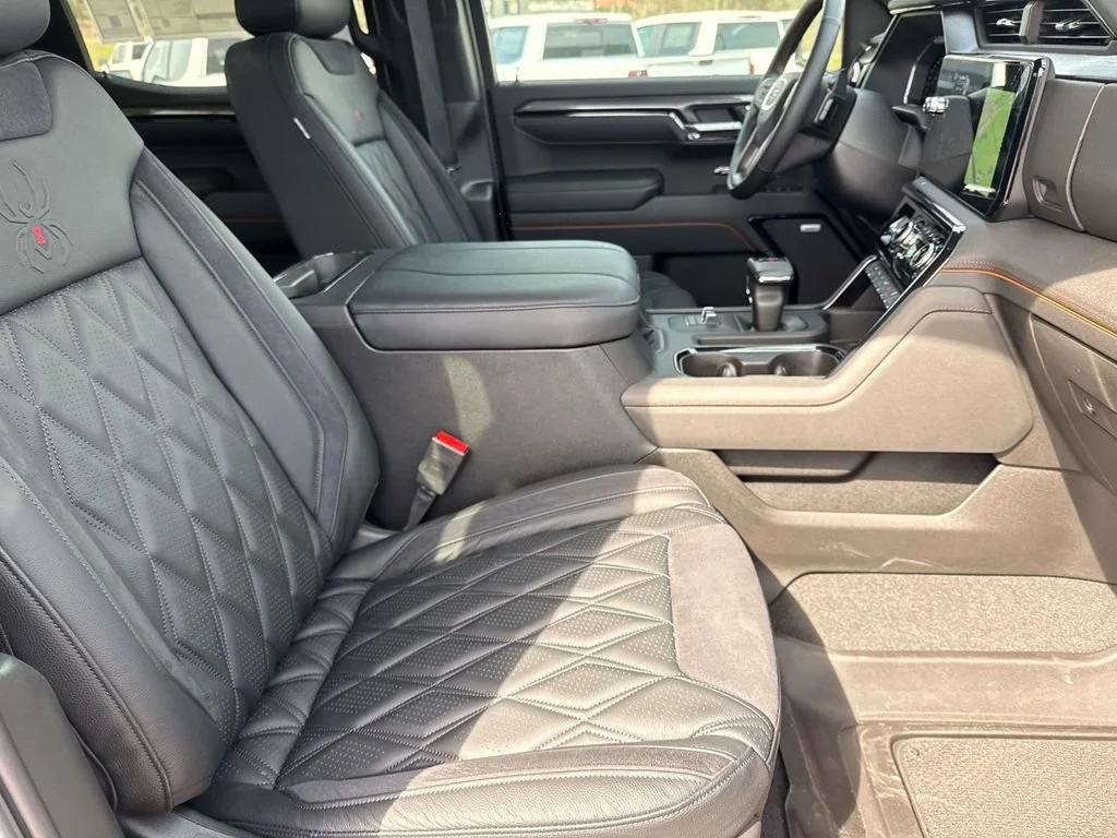 2025 GMC Sierra 1500 AT4 - Photo 23