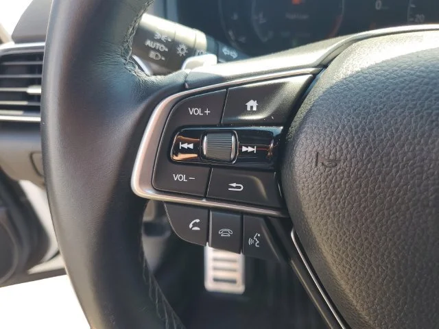 Used 2021  Honda Sport image 17